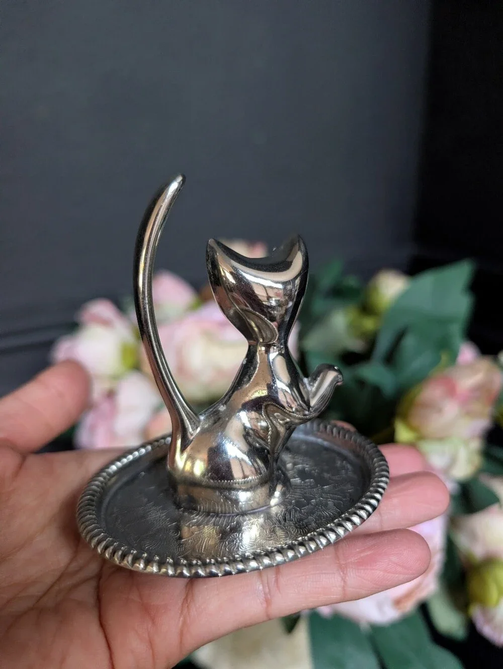 Vintage Silver Plated Cat Figurine, Metal Sculpture, Trinket / Ring holder 3.5